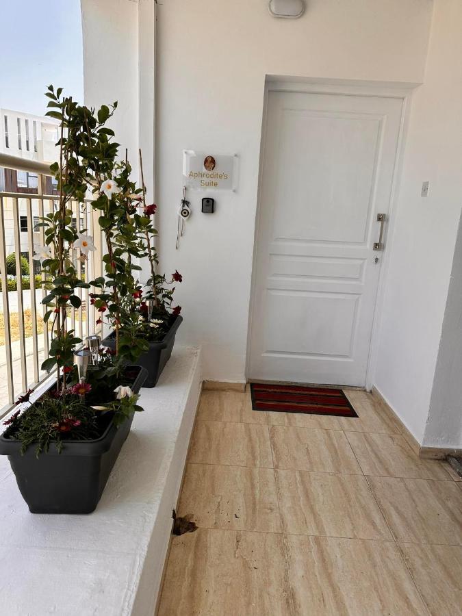Aphrodites Suite Paphos Esterno foto